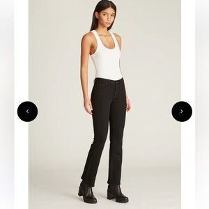 Vigoss woman’s Marley Mid-rise Crop Boot Cut Frayed Hem Black‎ Jeans Size 29 NWT